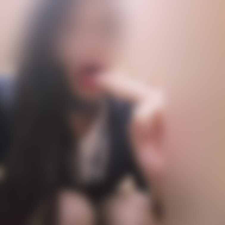 【コンテンツリクエスト動画】
スーツ姿でイラマして白目をむく動画
※イラマという言葉をまた初めて知りました😂