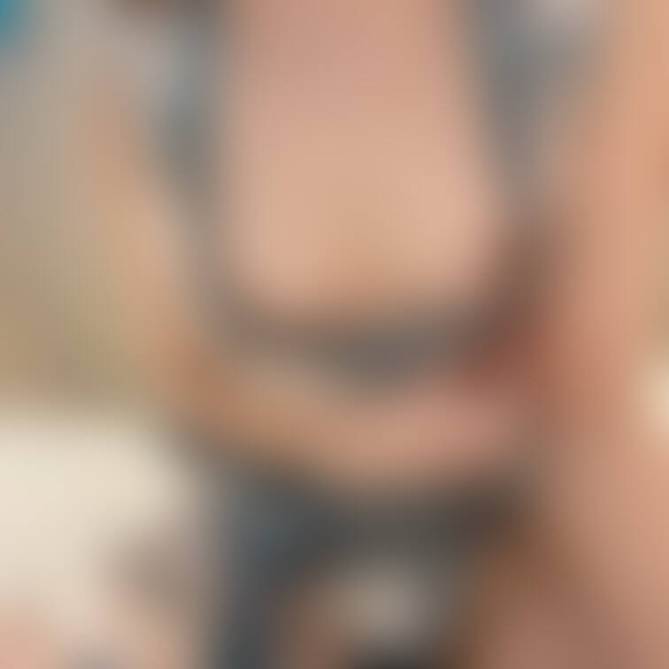 片方だけ出ちゃいました、、、🥺💓💓