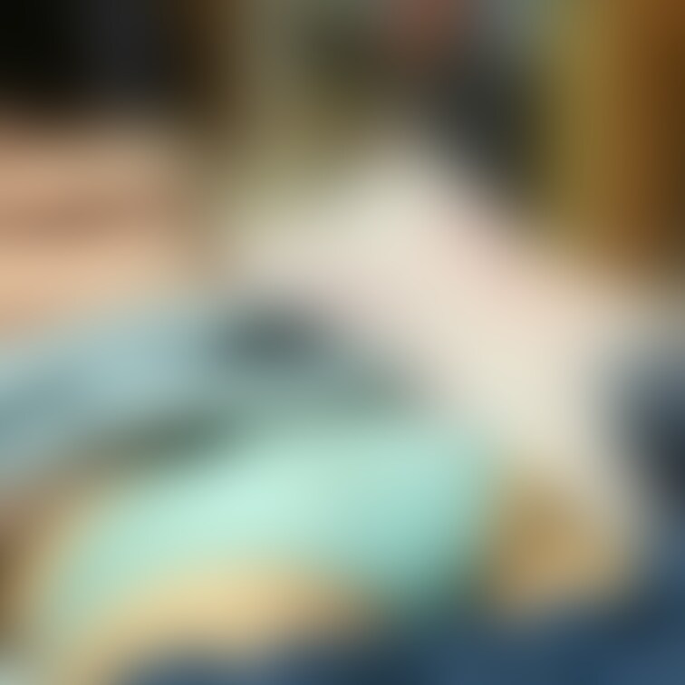 妻のスカート捲りました。