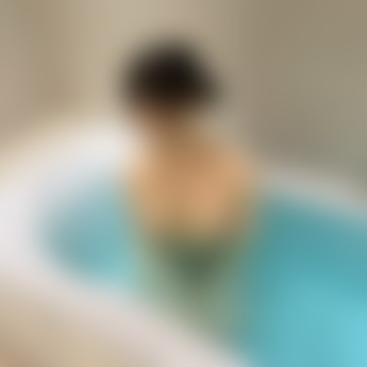 色も顔も肌も何もいじってない写真😳

なんかすごく血色良くて
お風呂も鮮やかだったから
そのまま載せちゃった♡