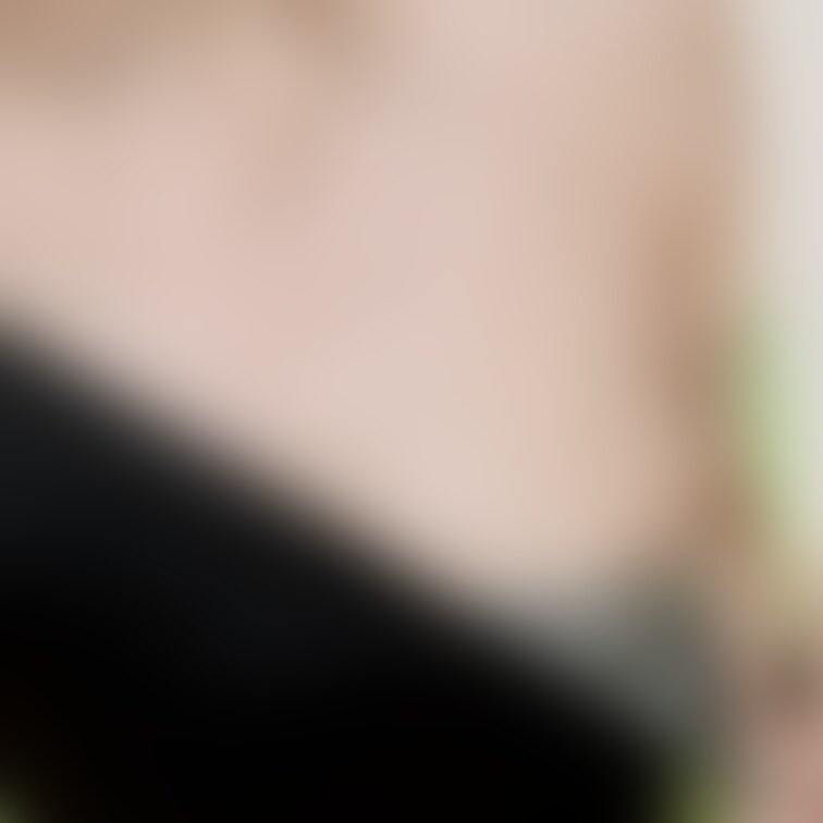 おっぱい初公開♡
おっきくないし乳首も綺麗じゃない(/ _ ; )
でもいっぱい見てほしいです\(//∇//)\