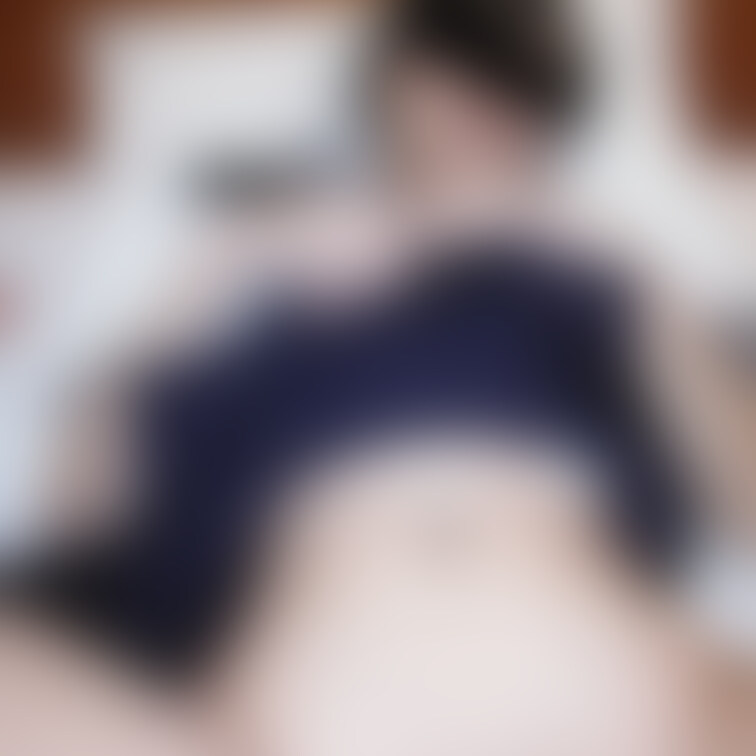 先日のモモンガ○○○リフレで裏オプ中出し実技研修をやった女子○学生❣️ ご覧の通りパイパンなので結合部が丸見え❤️ そし