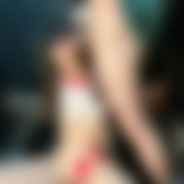Xにアップした投稿の完全顔出しスタンプ無しバージョンです😖❤️えちえち体操服コス目隠しで公園の公衆トイレに繋がれて口まん