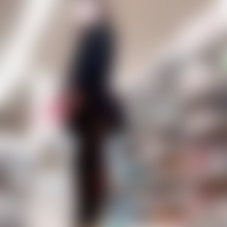 ド○キでの買い物風景だよ。
何か見えてる?🤭
もっと見たい人はパンチラプランへGo!
