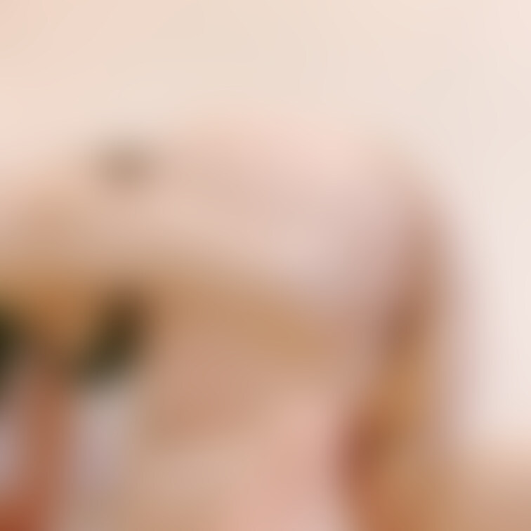 恥ずかしいけどおっきなお尻も使ってください🍑