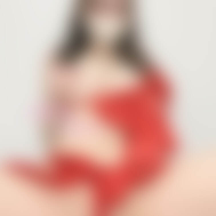 【裸リボン解いたよ🔞食い込みまん❤️】

過激注意...❤️

サテンのリボンがくい込んで気持ちよくなっちゃう