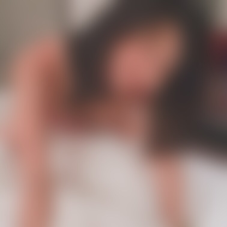 過去の写真です、真っ赤なキャミが色っぽい❤️