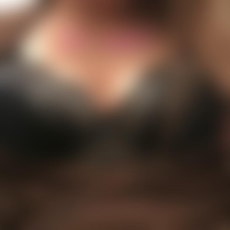 肉厚豊満パイパンギャル妻😚
下着〜自慢のデカ黒豊満乳😍
