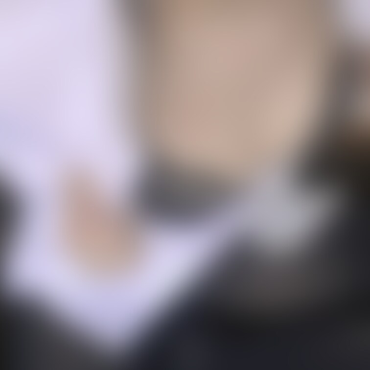 *この女、露出狂の為見かけたら通報を*

こんな貼り紙があったんだけど…
この女の人を見つけたら、ちゃんと捕まえてね!!