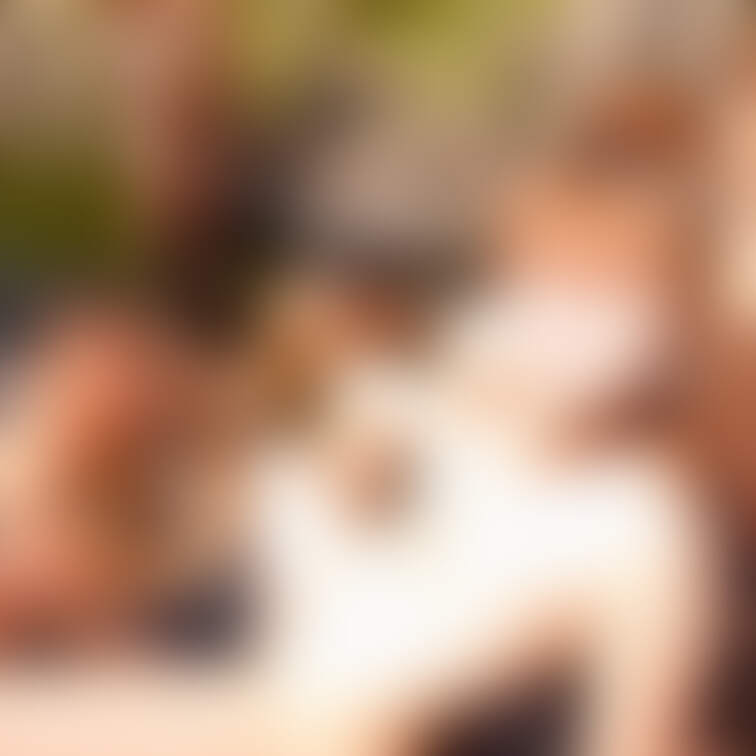 とある夏の思い出…番外
mao☆ファンの方たちと混浴を楽しんだ時に混浴撮影が初のご夫婦さんとご一緒したんです❣️
ギ