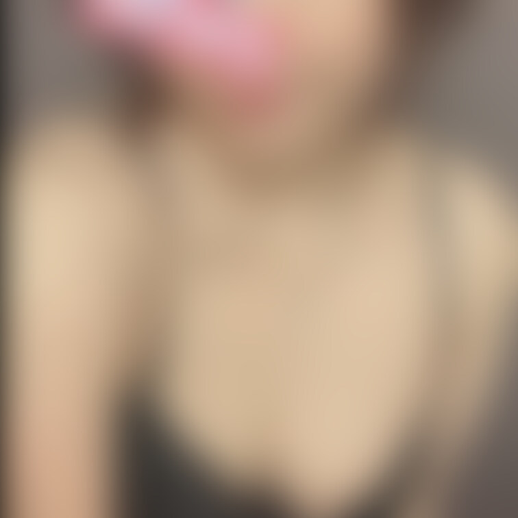 お着替え中ショット💕
乳輪がこぼれそう…😢💖
この前、無料投稿に載せたのとは別角度のバージョン✨