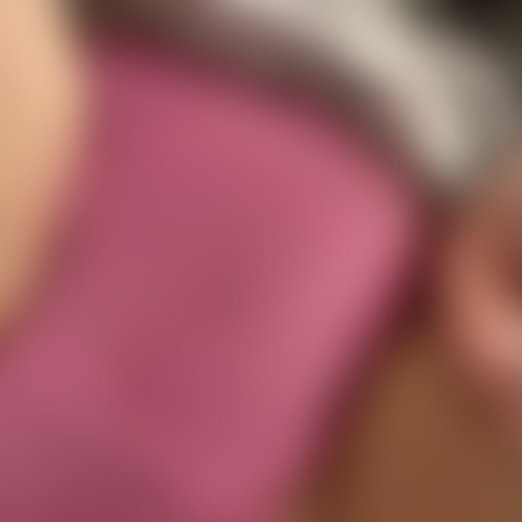1人エッチで染みになった恥ずかしいパンツを見てください(//∇//)