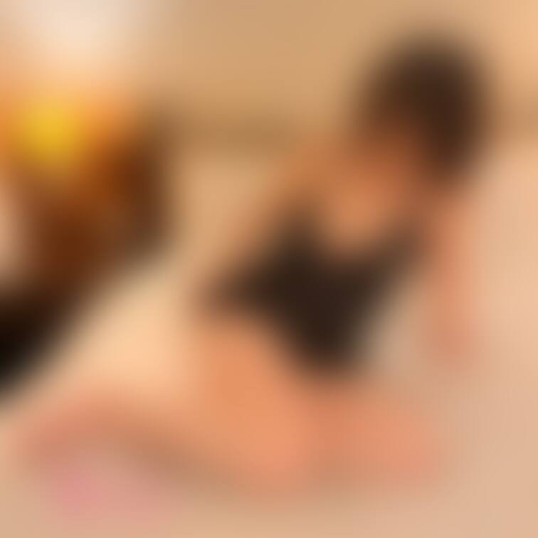 あ、見えてた🤭💕
乳首が片方こんにちはしちゃった🤭💕