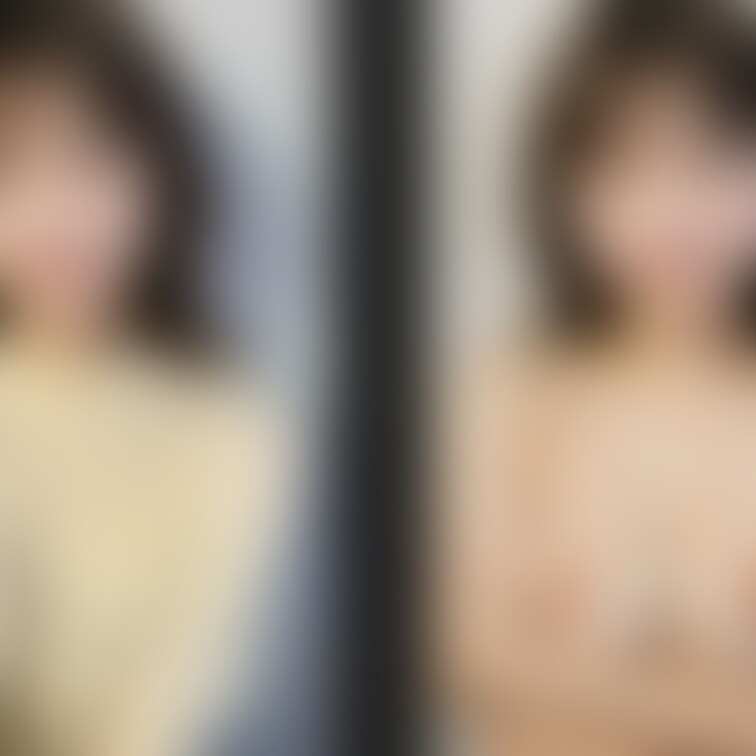 着衣と脱衣を並べた画像です。画像№1089
