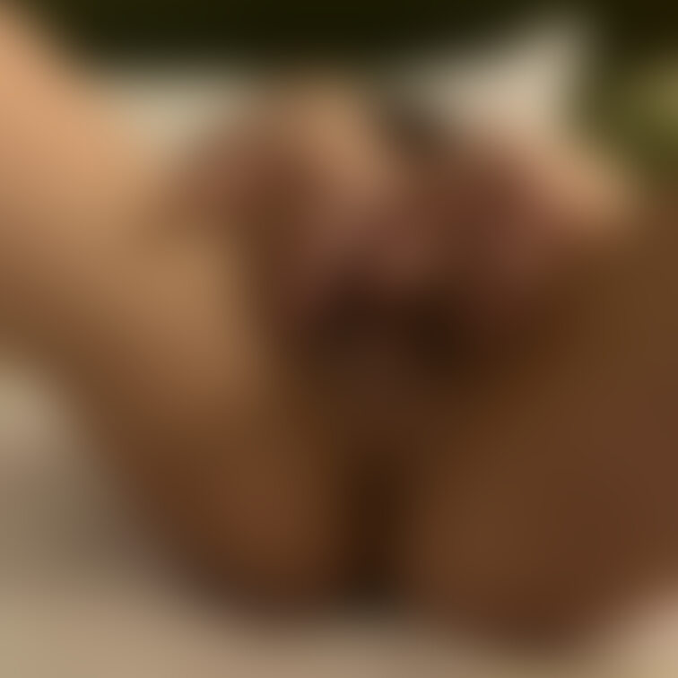 ほらぁ、、
こんなにぃ、、開いちゃってるよぉ。。。