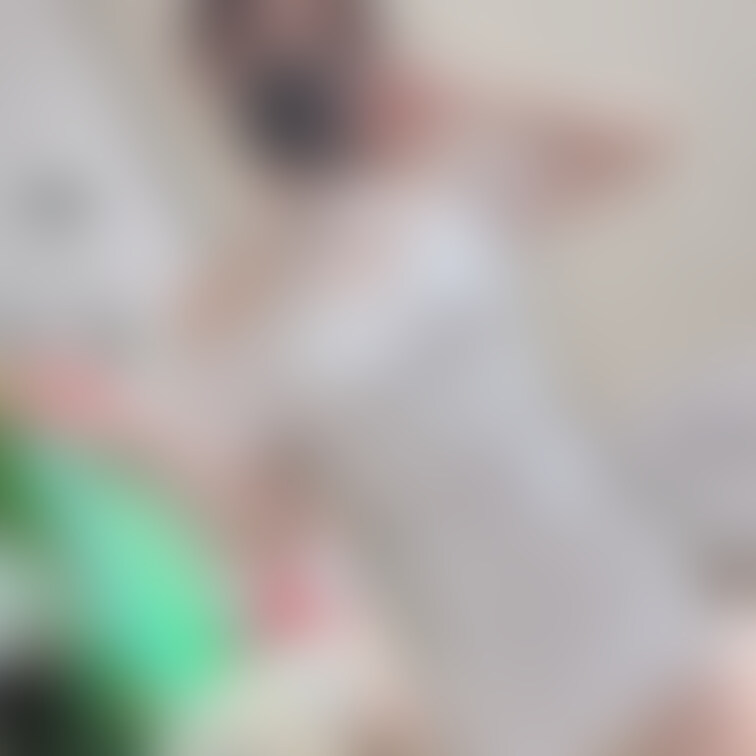 おはよｰっす🥰
このドレス見た事ないでしょ？🤤
飲みに来る？
抱きに来る？