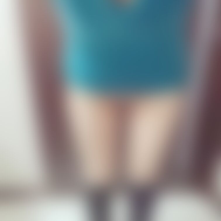 足好きさんいる？？
カメラアプリの画質悪くて💦
ごめんなさい🙏

黒ハイソ✨久々履いたー！

