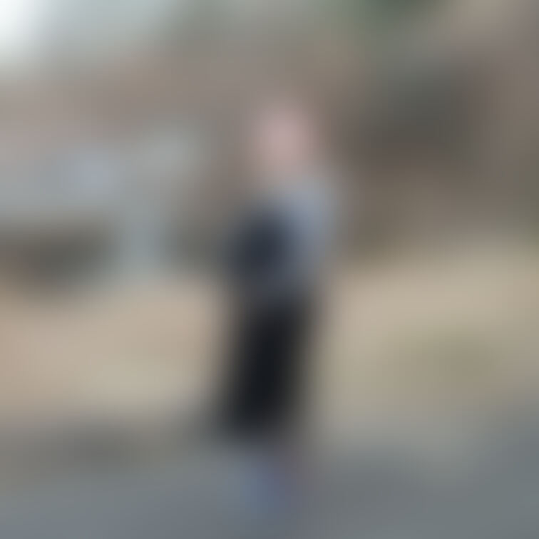 お腹こんなに膨らんでるのに野外露出です☺️
顔も足もパンパンです😌
妊婦さんただでさえ魅力的なのにこんな事する妻