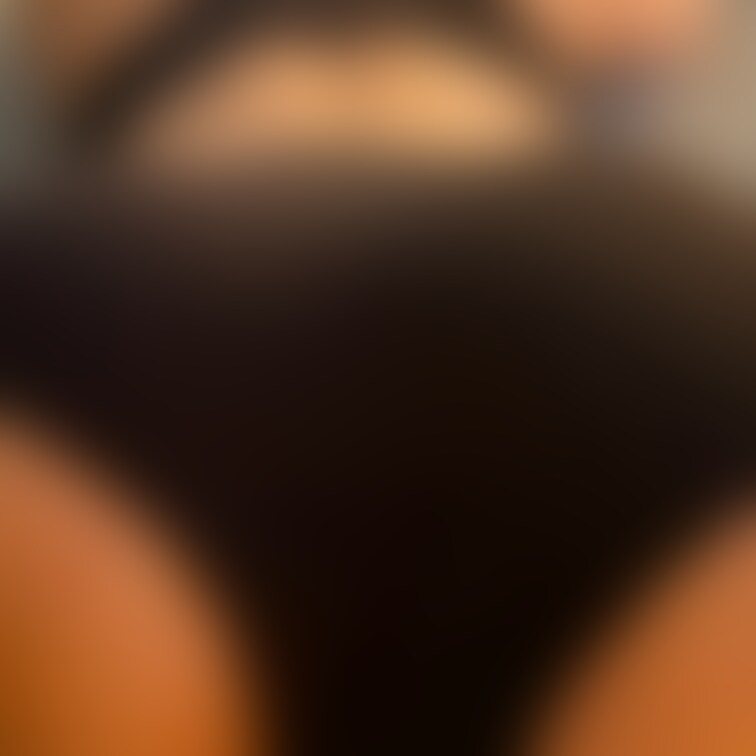 10年前くらいに撮ったのでごめんなさい🙇♀️PCに入ってたので投稿しちゃいます🤭
桃華の恥ずかしいけど…オマケ画像も