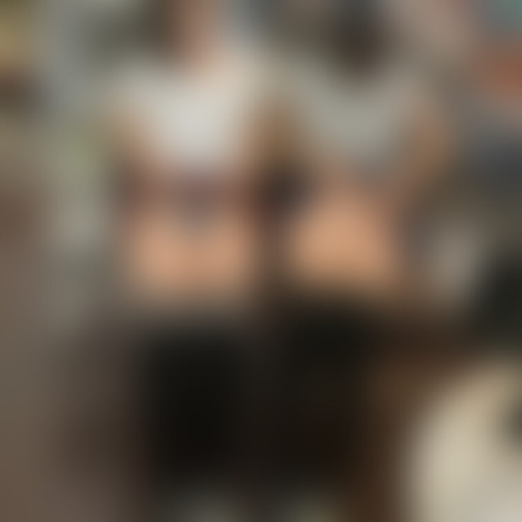こんなに周りに人がいるのに、こんな大胆な露出できるのなんて、やっぱり女の子とのコラボ最強です🙏✨つい、大胆になっちゃう😳