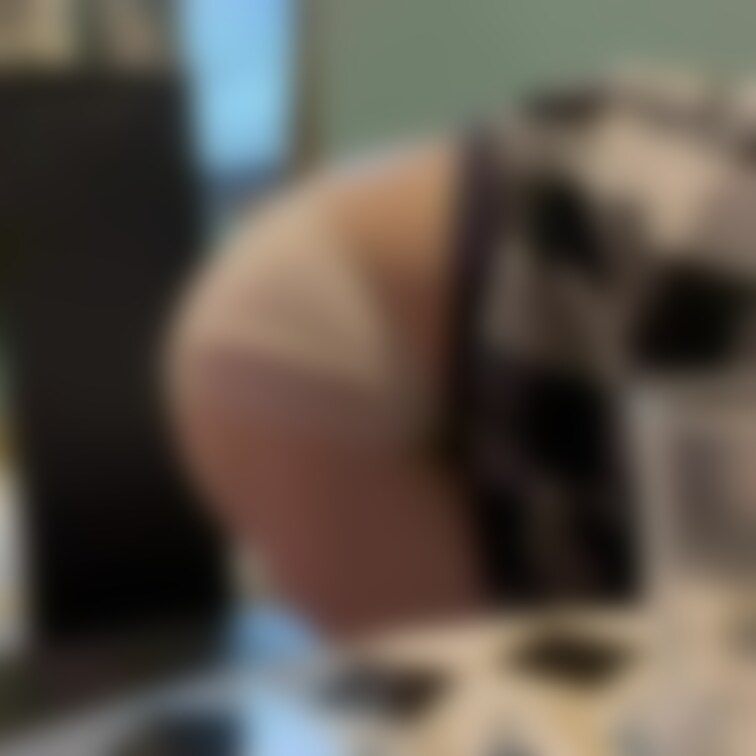 まずはパンティの上から変態おまんこクンクン^_^❤️スケベまんこ臭❤️^_^