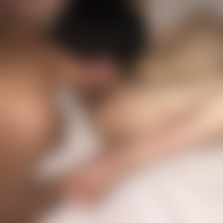 先日初めてお会いした舐め犬さんと❤️
ぺろぺろがとっても上手で飼うことにしました🎁
帰り際に夫がクリスマスパーティー