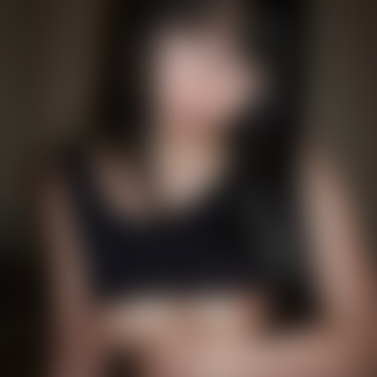 ツヤツヤ乳輪

最近……横乳にハマってます。

弾力が布に打ち勝ってて萌えます