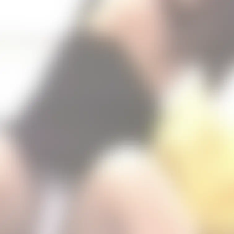 美人お姉さんのエムジパンチラ
白いパンティまぶしい