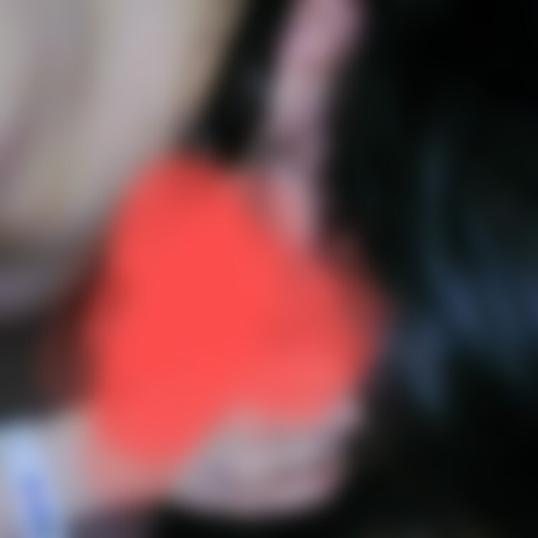 初めてふぇらしたときの!
いとこのお○○○ちゃん(10個うえくらいかな?)と寝てたら○○○やられて、動画まで撮られちゃ