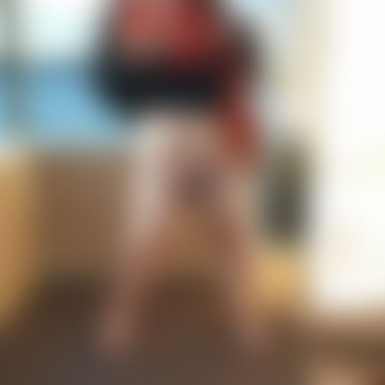 りほさんが旅館のバルコニーで露出です。他のお客さん来ないかドキドキです。