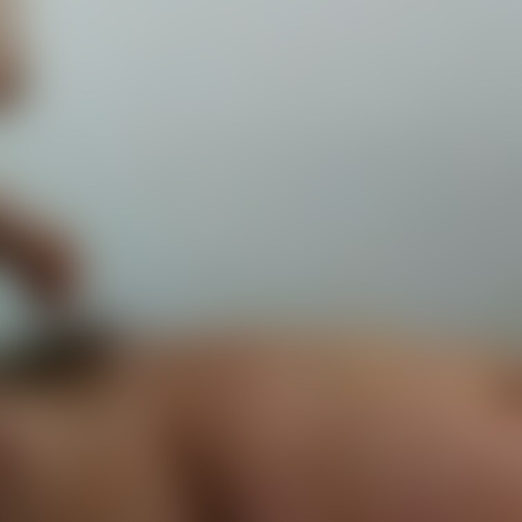 ♥️巨乳を押し付けられ
吸い取られる男💦