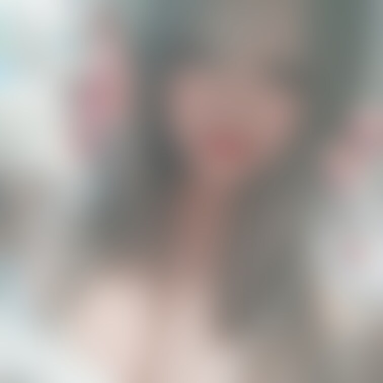えちこす❤
顔つき❤谷間あり❤