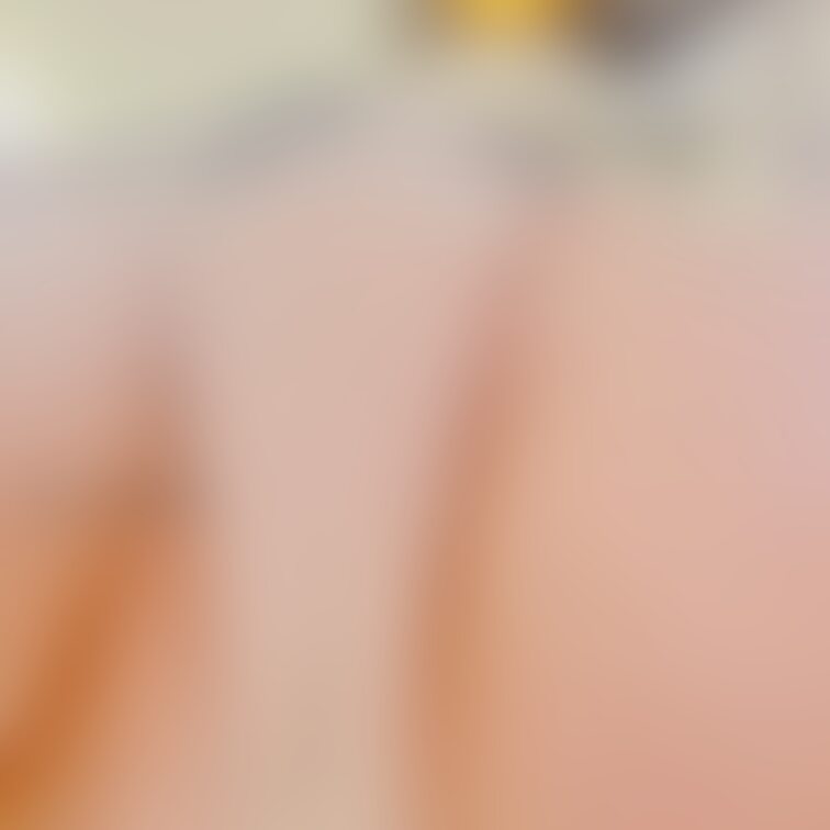 おはよ😌
顔の上に乗ってもいい?