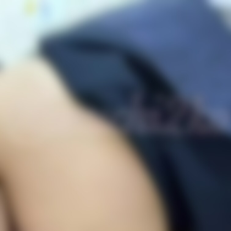 【公○○○○でバック💕Part2】
スカート捲り上げられて、Tバックズラされて
ハメてもらいました❤️
必死に声を