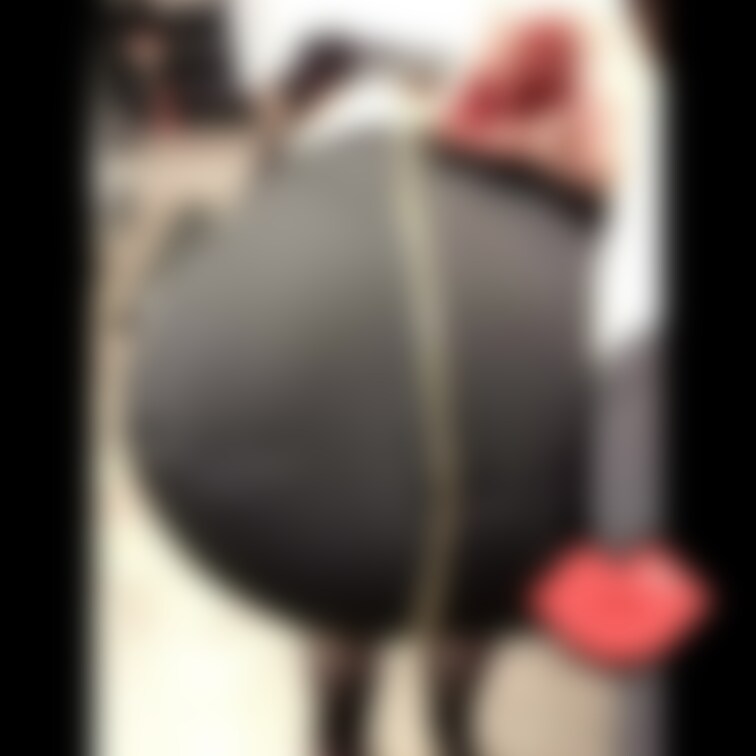 弾け出るお尻