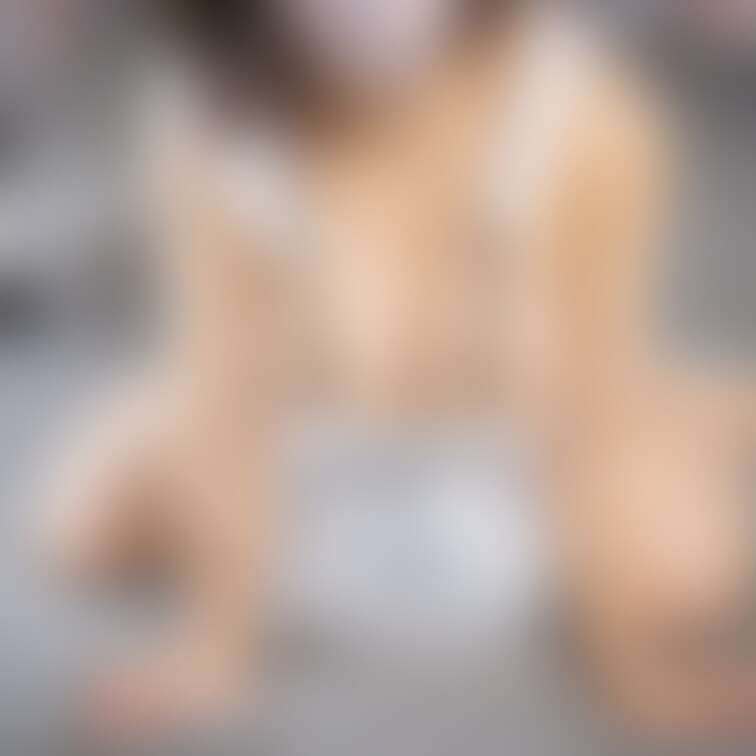 丸３つの間に差し込んでください💓