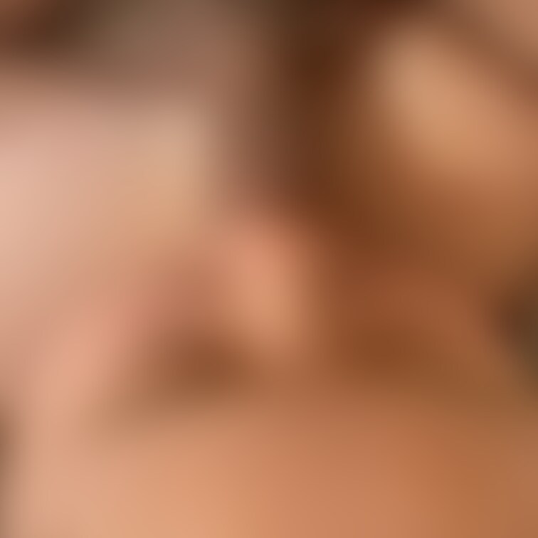 あとから載せる動画のスクショ☺️
キスマ付けられるの好きだからめっちゃついてる笑

動画プランに入ってくれたら見れ
