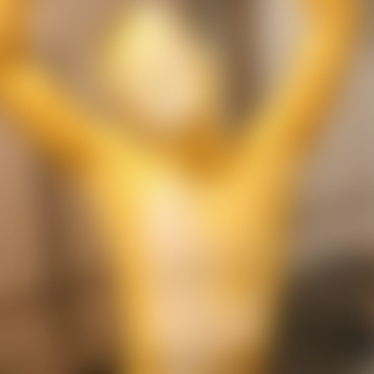 【イケメンアスリートペイント体験】
 水泳体型のかっこいい男の子がペイントまみれになってくれます！塗っていくうちに気持