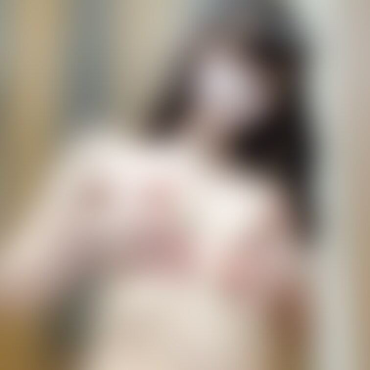 暑い日が続いてて、溶けそうです～
男性諸君！薄着の季節到来です🐰
家ではパンイチ当たり前って仲間いますか～？🥺ｗ