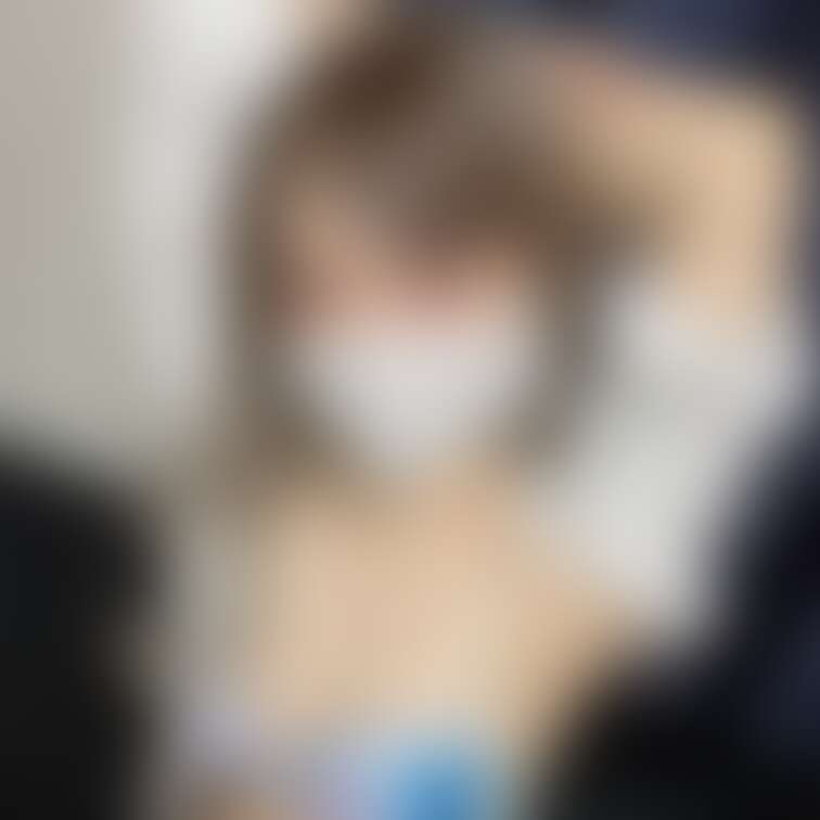 こんばんは❤️
動画新しいの投稿したから観てね-💕
2枚目·····ブレた😂
最近部屋着でシャツ着てます笑