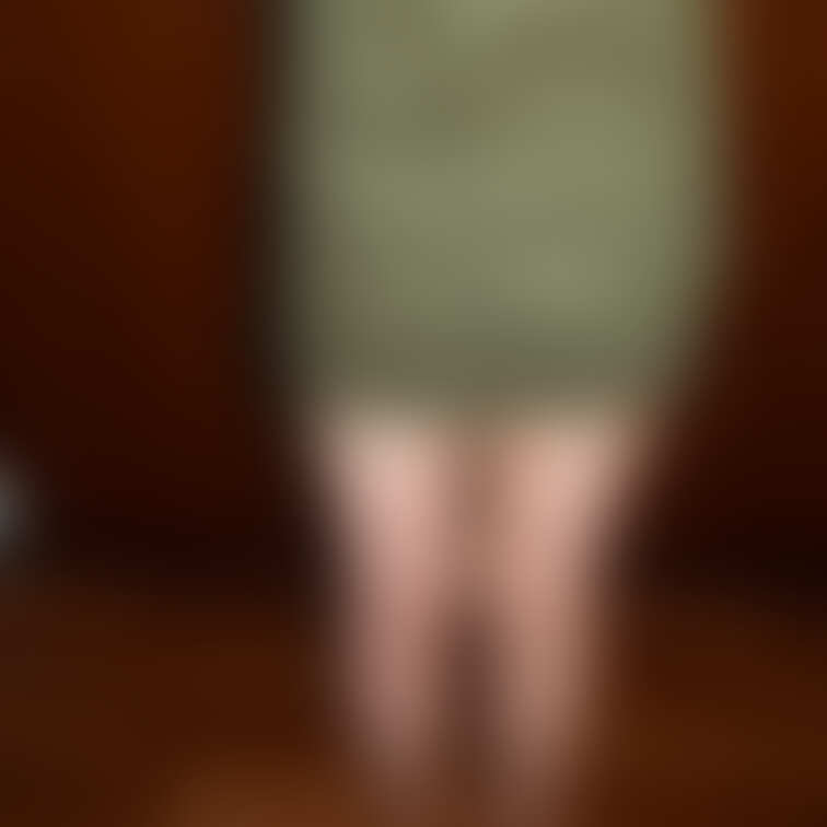 【極薄光沢ストッキングノーパン直穿き】
もっと応援プラン限定
画像：5枚

キラキラの光沢パンスト越しの妻尻です