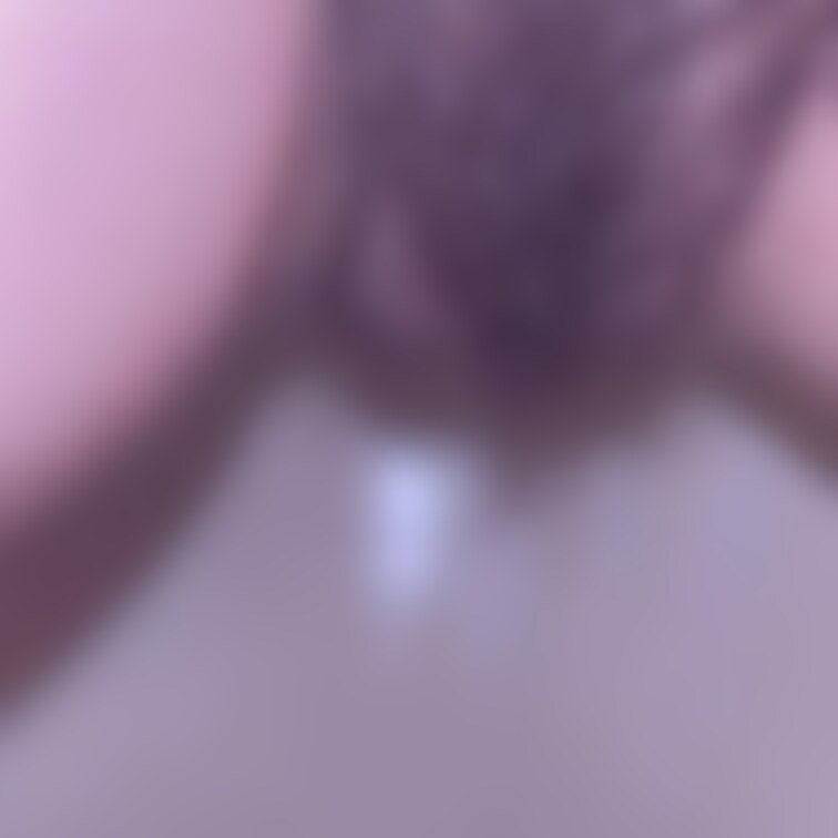おしっこ動画です🥰
角度的になにも見えないのでモザイク処理無しでアップです！笑
問題あったら教えてください🤭
