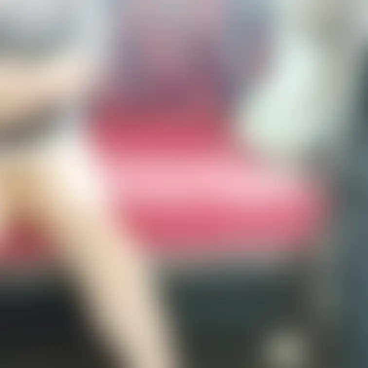 ♥️露出♥️向かいの席の巨乳熟女の下着

何度も脚を組み直して男達を誘惑