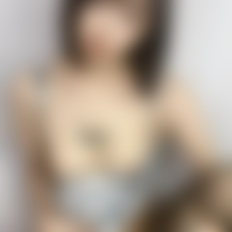 アヘ顔ハイレグ水着で美乳・美脚・桃尻全開！！
