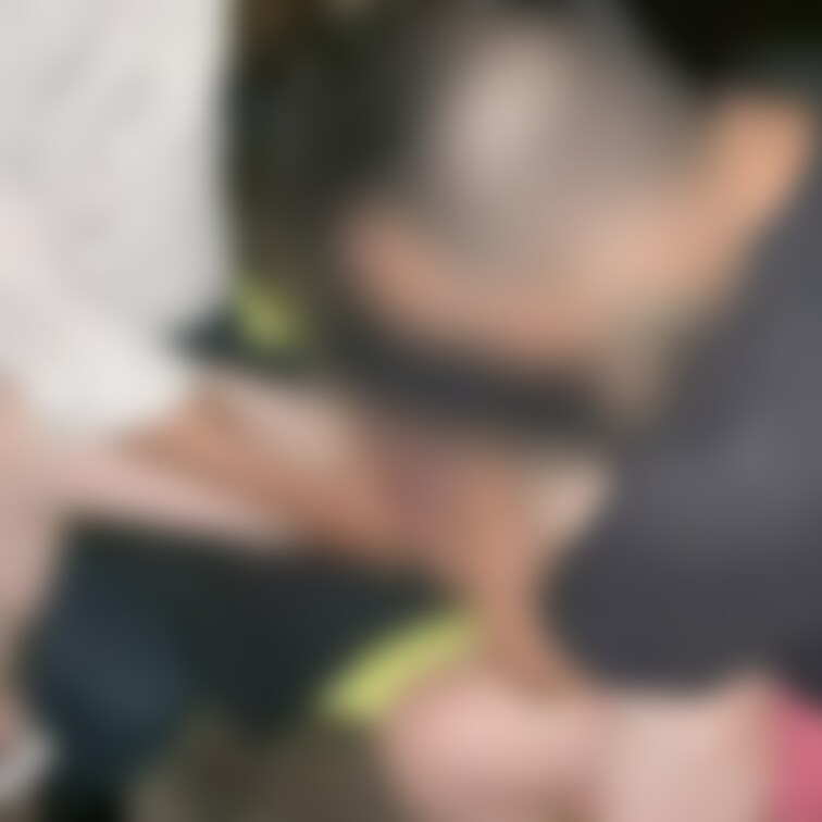 弄られながら唾液交換です。#唾液 #人妻 #NTR #寝取られ #SEX #3P #他人棒 #フェラ #イラマ #おっぱ