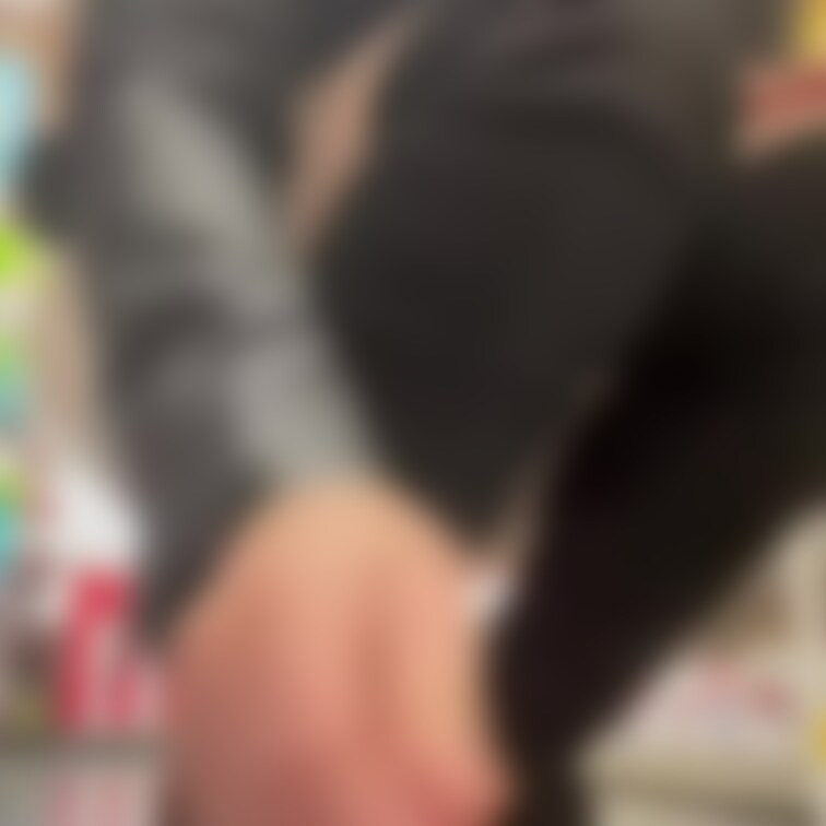 本当はアソコのボカシ取りたいけどw
今日はスケスケの服にノーパンノーブラ姿でお買い物〜
