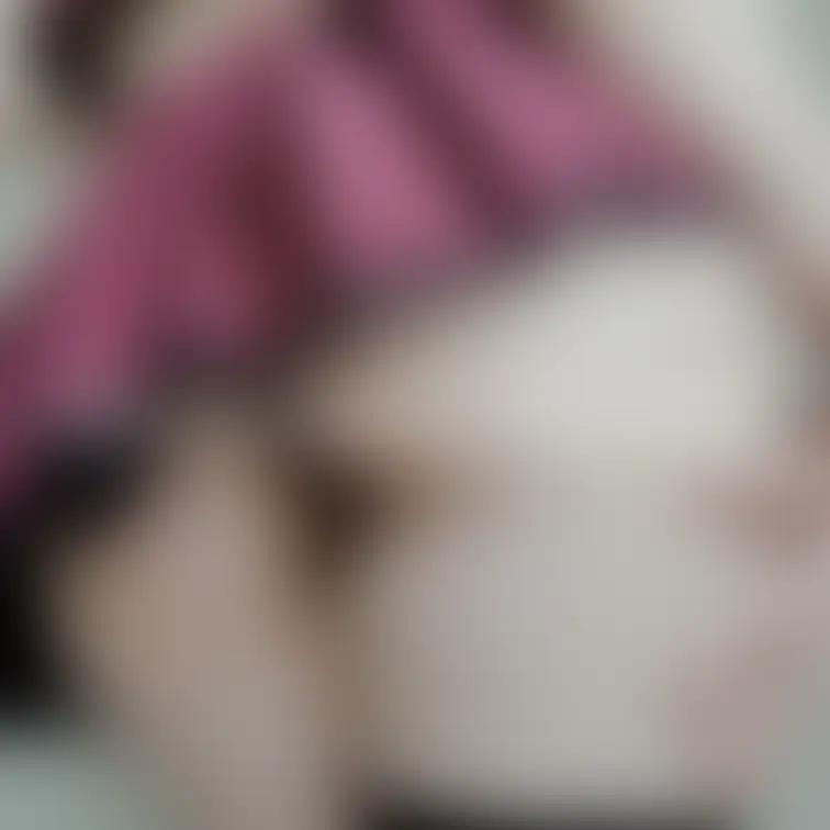 おしりぜんぶ隠れないくらい短いスカートって、すごくえっち😚🍑