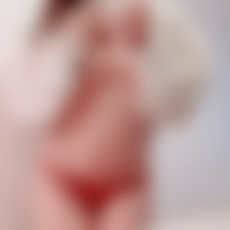 大好きなクリアディルドくん♡
ぺろぺろしちゃお(´౿`)♡

あ、乳首ちゃん見えてるw

