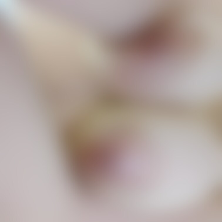 おっぱい下からのアングル🩷
ムニムニ柔らかいよ(〃∇〃)