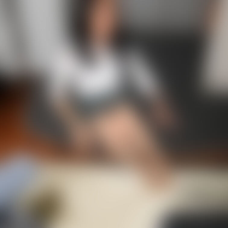 【コスプレ OLタイトスカート 肌色タイツ】
お試しプラン限定
一般公開よりも顔ボカシを少し薄くしたverです。
